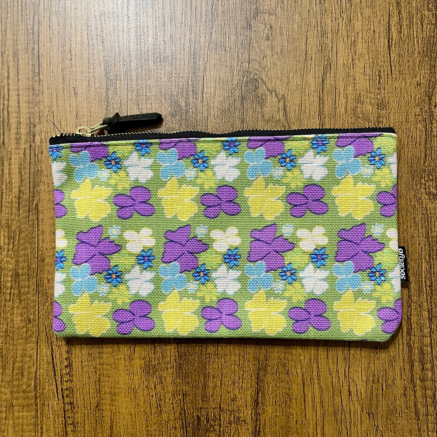 Green Bright Blooms Zipper Pouch